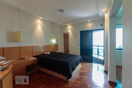Apartamento para alugar com 180m², 3 quartos e 4 vagasSuíte 2