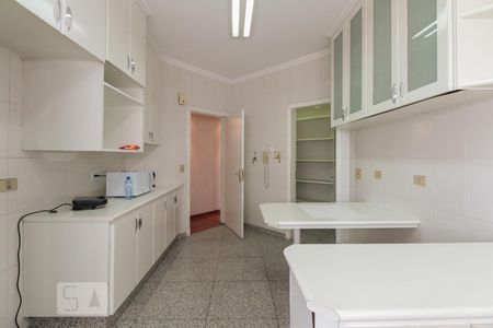 Apartamento para alugar com 180m², 3 quartos e 4 vagasCozinha 