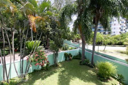 Casa de condomínio à venda com 450m², 2 quartos e 9 vagas Casa de condomínio à venda com 450m², 2 quartos e 9 vagasVaranda Sala intima - vista