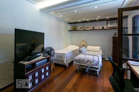 Casa de condomínio à venda com 450m², 2 quartos e 9 vagas Casa de condomínio à venda com 450m², 2 quartos e 9 vagasSuíte 2