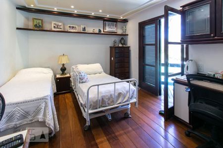 Casa de condomínio à venda com 450m², 2 quartos e 9 vagas Casa de condomínio à venda com 450m², 2 quartos e 9 vagasSuíte 2