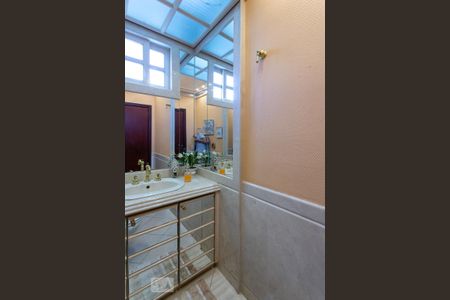 Casa de condomínio à venda com 450m², 2 quartos e 9 vagas Casa de condomínio à venda com 450m², 2 quartos e 9 vagasLavabo Social