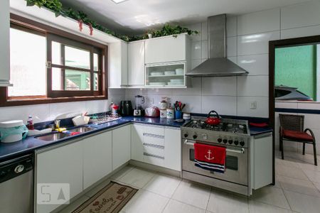 Casa de condomínio à venda com 450m², 2 quartos e 9 vagas Casa de condomínio à venda com 450m², 2 quartos e 9 vagasCozinha