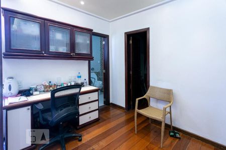 Casa de condomínio à venda com 450m², 2 quartos e 9 vagas Casa de condomínio à venda com 450m², 2 quartos e 9 vagasSuíte 2