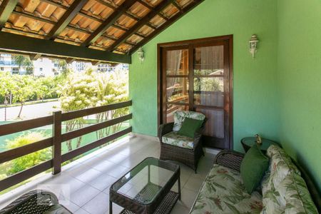 Casa de condomínio à venda com 450m², 2 quartos e 9 vagas Casa de condomínio à venda com 450m², 2 quartos e 9 vagasVaranda Sala intima