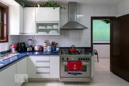 Casa de condomínio à venda com 450m², 2 quartos e 9 vagas Casa de condomínio à venda com 450m², 2 quartos e 9 vagasCozinha