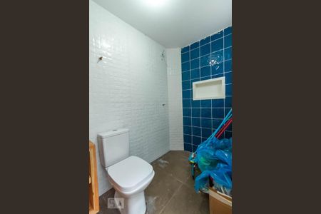 Casa à venda com 135m², 3 quartos e 2 vagasBanheiro