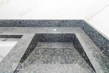 Apartamento à venda com 42m², 2 quartos e 1 vaga Apartamento à venda com 42m², 2 quartos e 1 vagaBanheiro