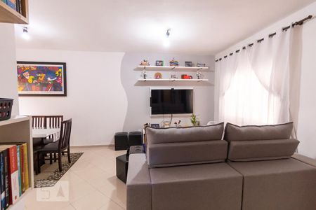 Sala de casa de condomínio para alugar com 3 quartos, 87m² em Vila Buenos Aires, São Paulo