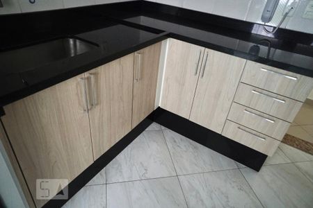Apartamento para alugar com 68m², 2 quartos e 1 vaga Apartamento para alugar com 68m², 2 quartos e 1 vagaCozinha