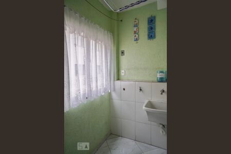 Area de serviço de apartamento para alugar com 2 quartos, 68m² em Campestre, Santo André