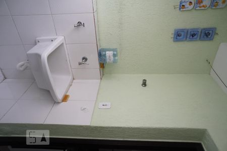 Apartamento para alugar com 68m², 2 quartos e 1 vagaArea de serviço