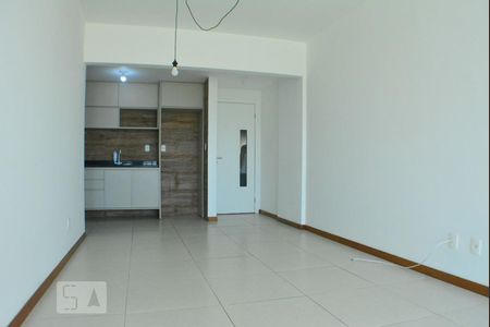 Sala com varanda de apartamento para alugar com 2 quartos, 72m² em Jaguaribe, Salvador