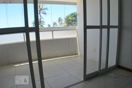 Sala com varanda de apartamento para alugar com 2 quartos, 72m² em Jaguaribe, Salvador