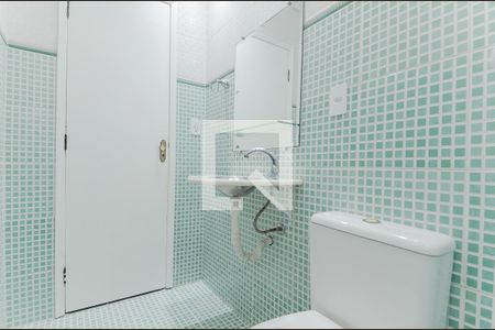 Banheiro de apartamento à venda com 2 quartos, 50m² em Vila Progresso, Guarulhos