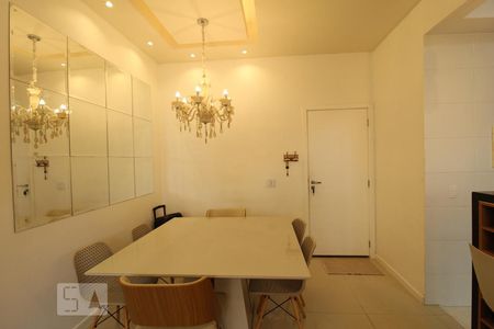 Apartamento à venda com 98m², 2 quartos e 1 vagaSala