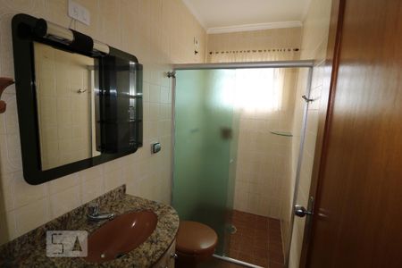 Banheiro de casa para alugar com 3 quartos, 196m² em Jardim Vila Formosa, São Paulo