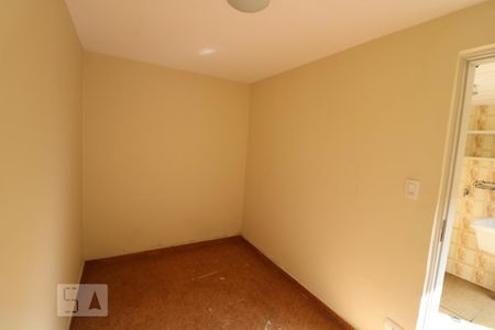 Quarto servico de casa para alugar com 3 quartos, 196m² em Jardim Vila Formosa, São Paulo