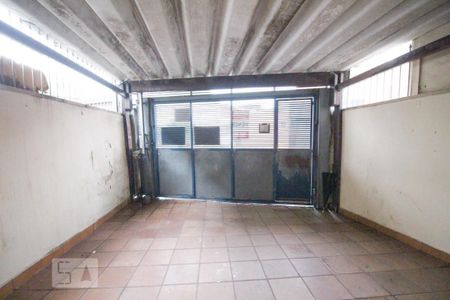 Casa à venda com 254m², 4 quartos e 5 vagas Casa à venda com 254m², 4 quartos e 5 vagasgaragem