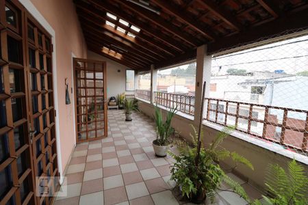 Casa à venda com 300m², 5 quartos e 4 vagasVaranda