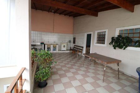 Casa à venda com 300m², 5 quartos e 4 vagasDetalhe da area de serviço