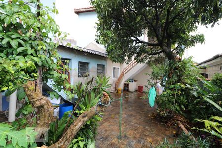 Casa à venda com 300m², 5 quartos e 4 vagasQuintal