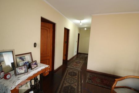 Casa à venda com 300m², 5 quartos e 4 vagasHall