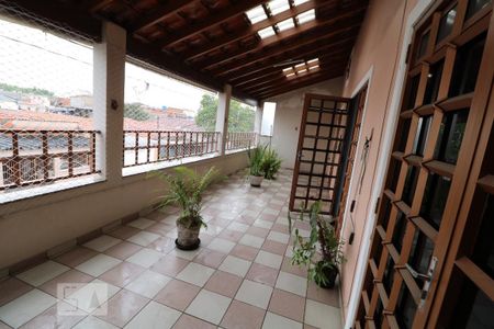 Casa à venda com 300m², 5 quartos e 4 vagasVaranda