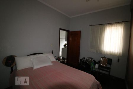 Quarto 1 de casa à venda com 5 quartos, 300m² em Vila Califórnia, São Paulo