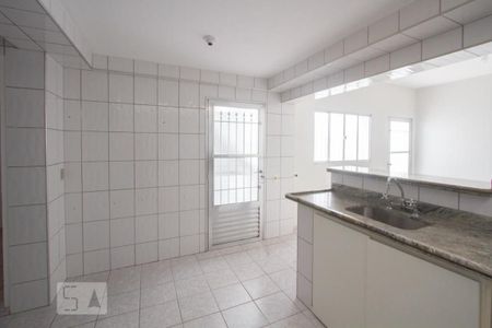 Casa à venda com 115m², 2 quartos e 2 vagasCozinha