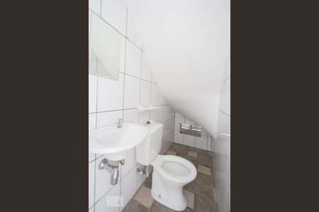 Casa à venda com 115m², 2 quartos e 2 vagasLavabo