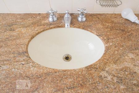 Casa à venda com 115m², 2 quartos e 2 vagasDetalhe Banheiro