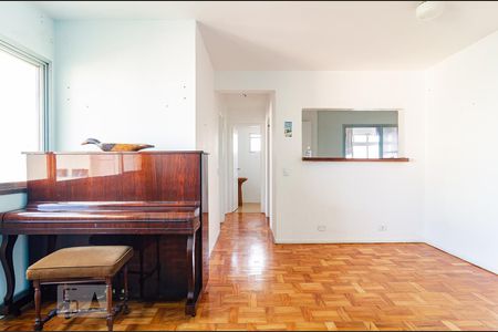 Sala de apartamento à venda com 2 quartos, 70m² em Vila Paulista, São Paulo