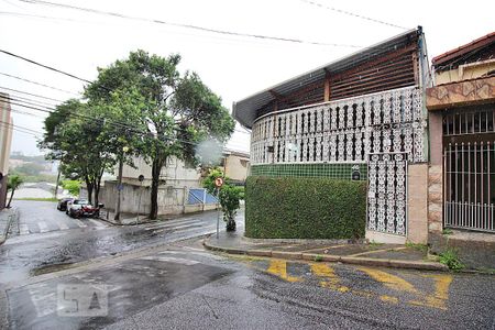 Casa à venda com 207m², 3 quartos e 4 vagasFachada