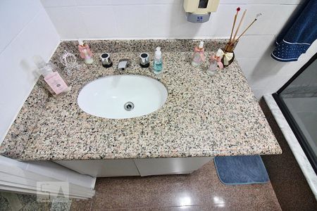 Casa à venda com 207m², 3 quartos e 4 vagasBanheiro Social