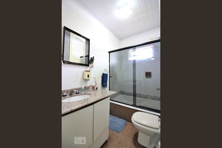 Casa à venda com 207m², 3 quartos e 4 vagasBanheiro Social