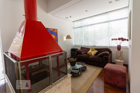 Sala Lareira de casa à venda com 4 quartos, 415m² em Parque dos Principes, São Paulo