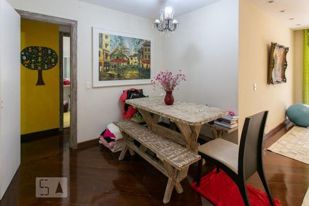 Apartamento à venda com 147m², 2 quartos e 1 vagaSala