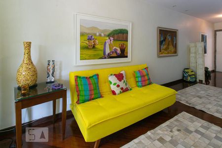 Apartamento à venda com 147m², 2 quartos e 1 vagaSala