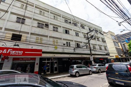 Apartamento à venda com 100m², 3 quartos e sem vaga Apartamento à venda com 100m², 3 quartos e sem vagaFachada