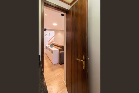 Casa à venda com 300m², 4 quartos e 5 vagasLavabo