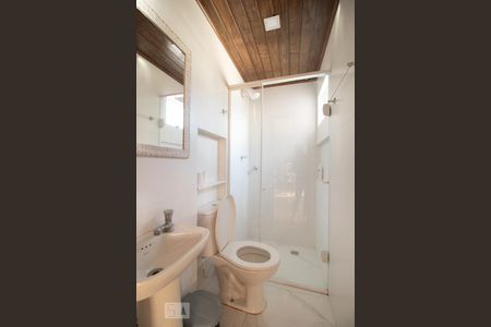 Casa à venda com 300m², 4 quartos e 5 vagasBanheiro