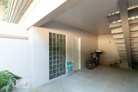 Casa à venda com 300m², 4 quartos e 5 vagasÁrea Externa