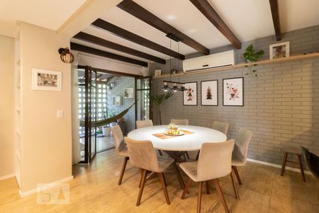 Sala de Jantar de casa à venda com 4 quartos, 300m² em Nonoai, Porto Alegre