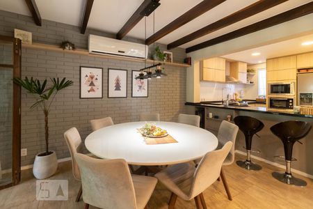 Sala de Jantar de casa à venda com 4 quartos, 300m² em Nonoai, Porto Alegre