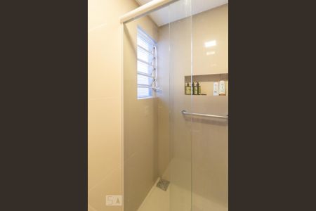 Casa à venda com 300m², 4 quartos e 5 vagasBanheiro Corredor