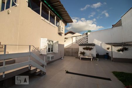 Casa à venda com 300m², 4 quartos e 5 vagasÁrea Externa