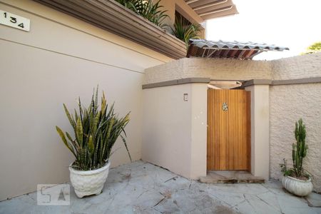 Casa à venda com 300m², 4 quartos e 5 vagasÁrea Externa