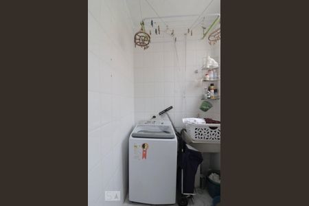 Apartamento à venda com 78m², 2 quartos e sem vagaArea de serviço 