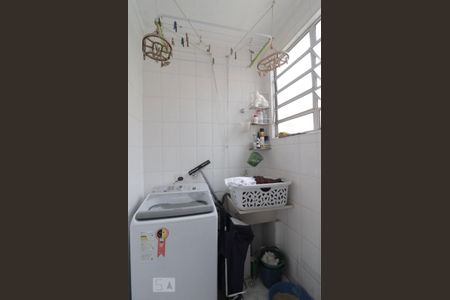 Apartamento à venda com 78m², 2 quartos e sem vagaArea de serviço 